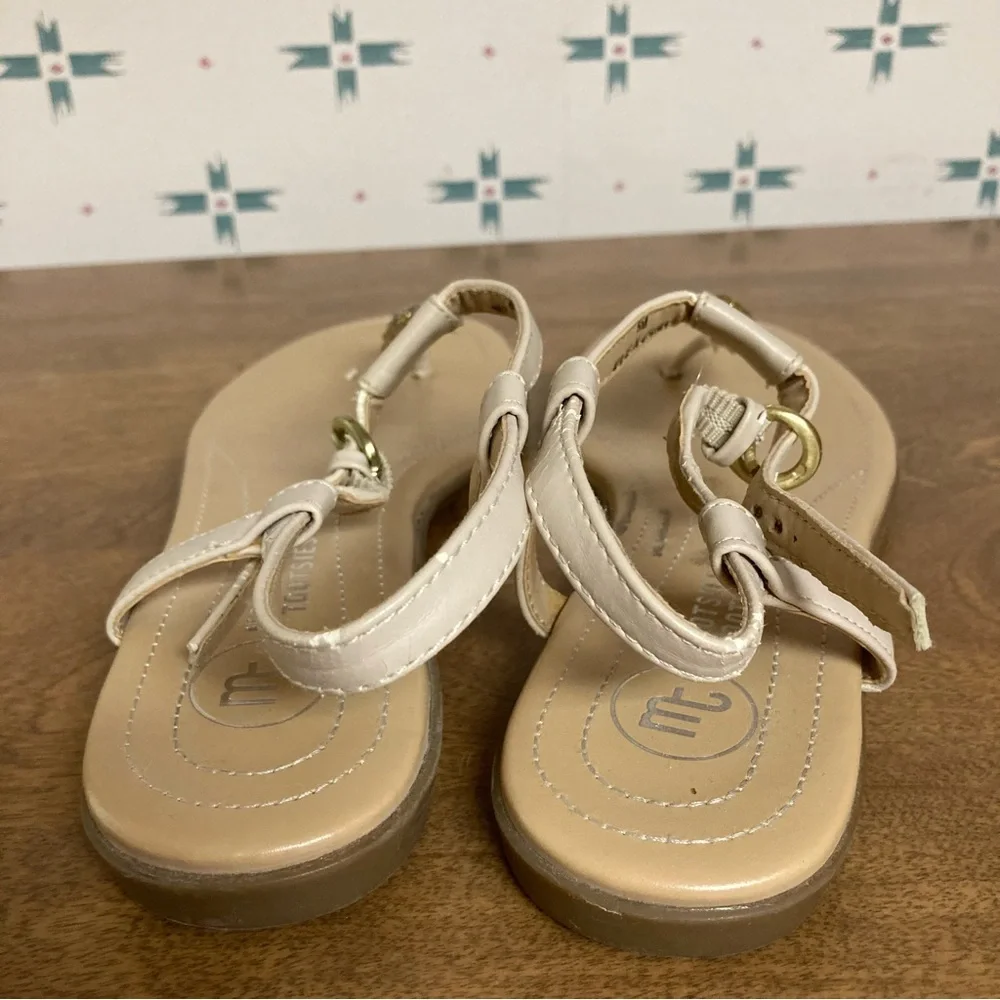 5/$15 Mootsies Tootsies Tan & Beaded Flat Sandals 6M